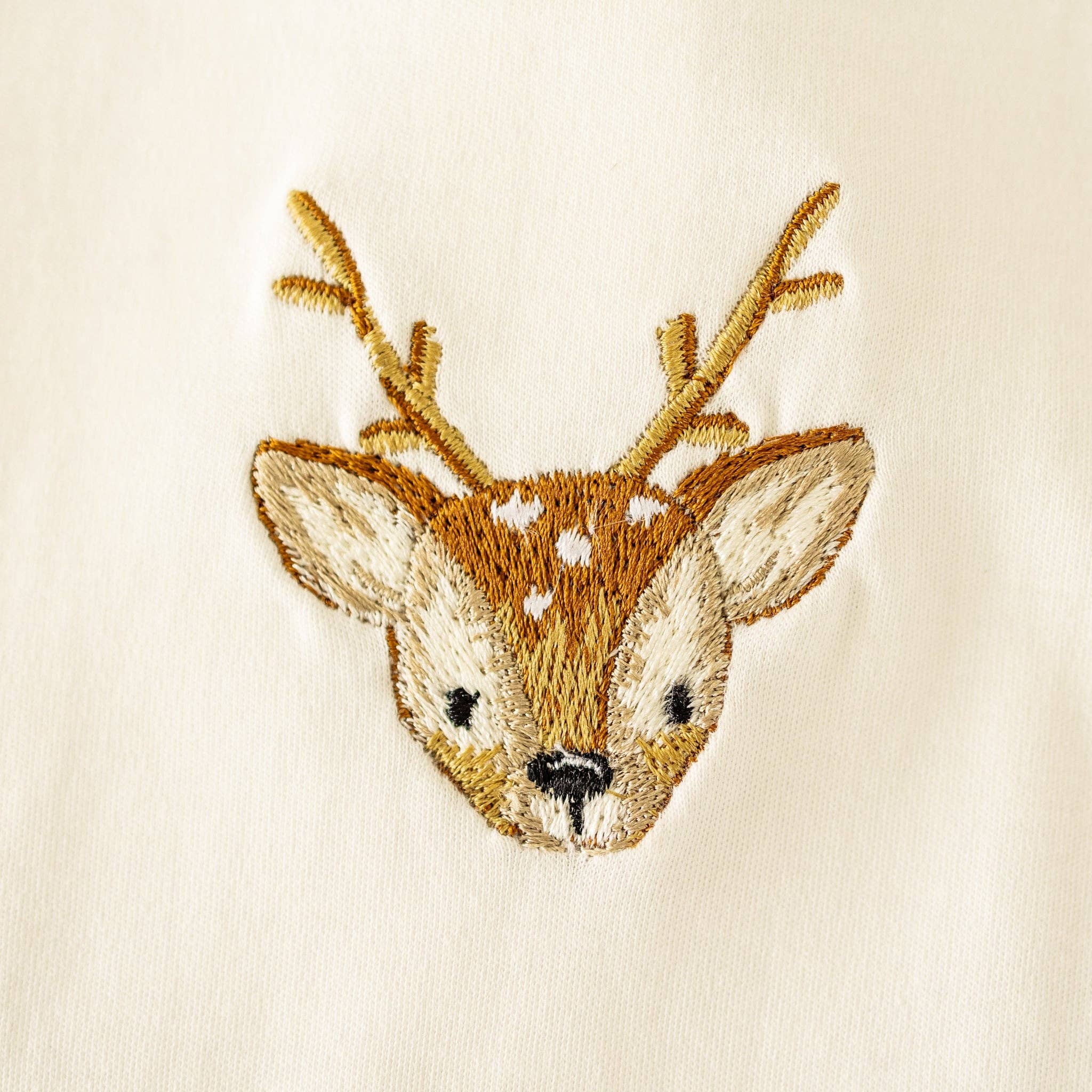 Buckhead Bib: One Size Magnolia BabyTAYLOR + MAX