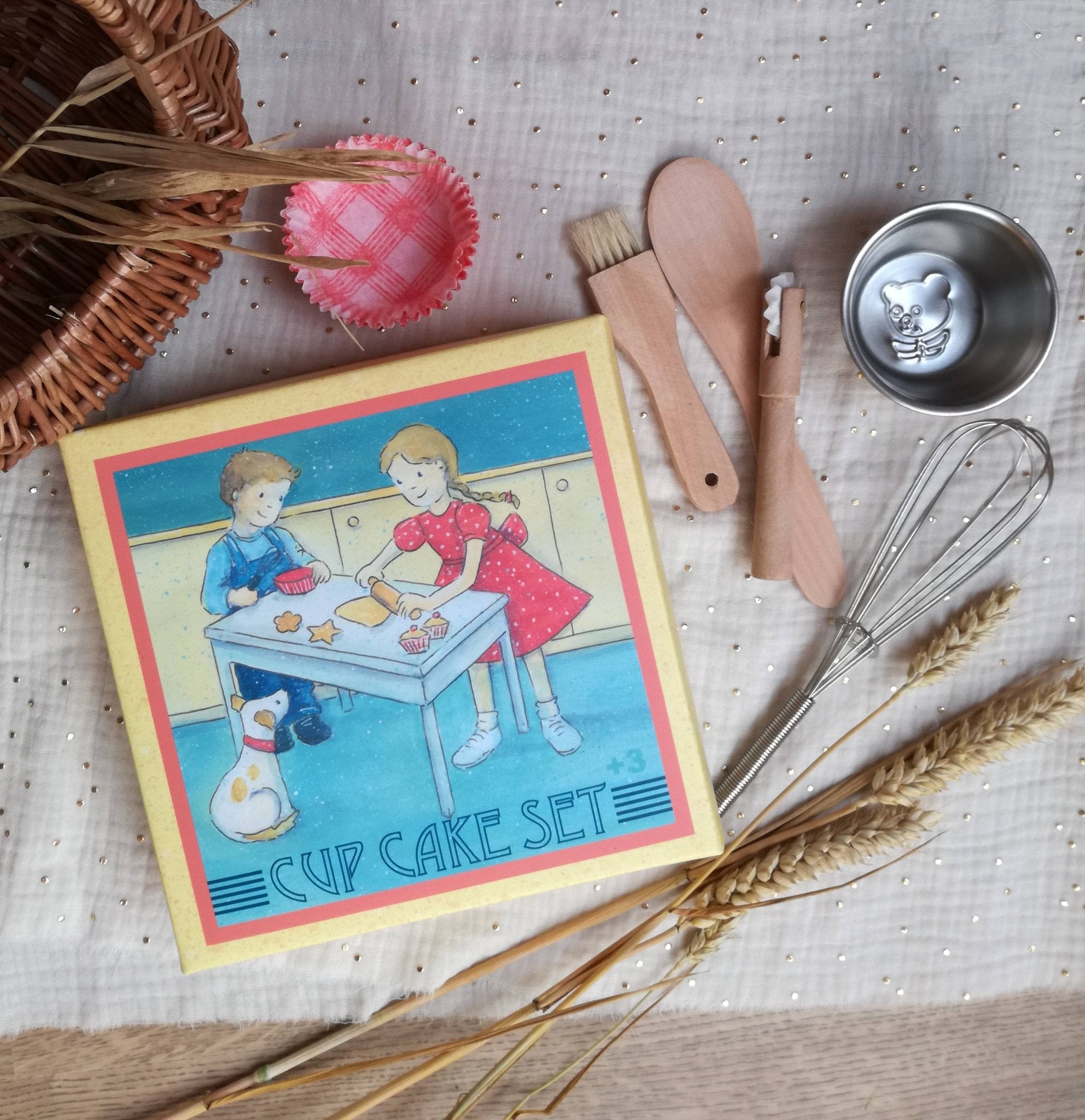 Cupcake Baking Set with Recipe pretend playEgmontTAYLOR + MAX