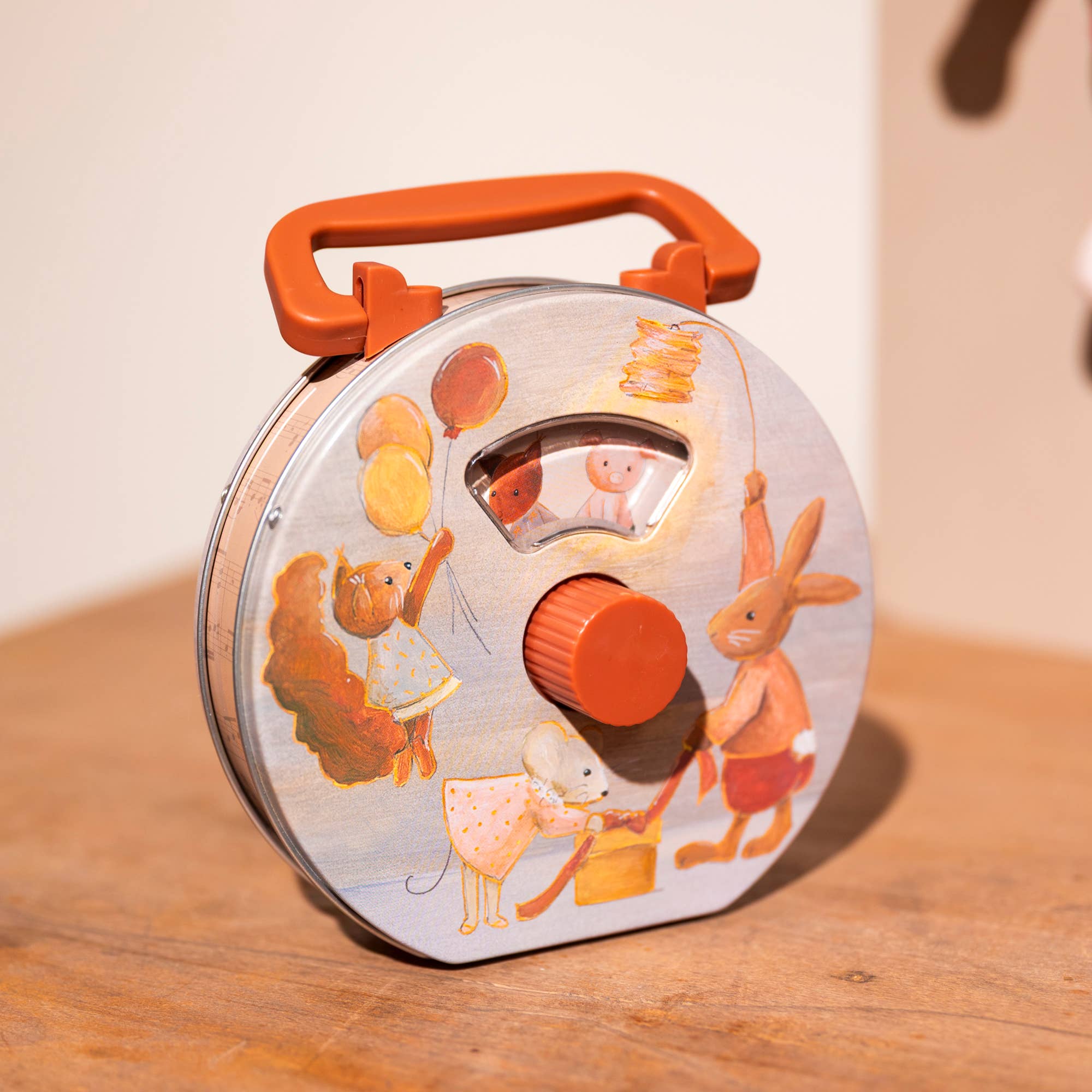 Friends Musical Tin Radio EgmontTAYLOR + MAX