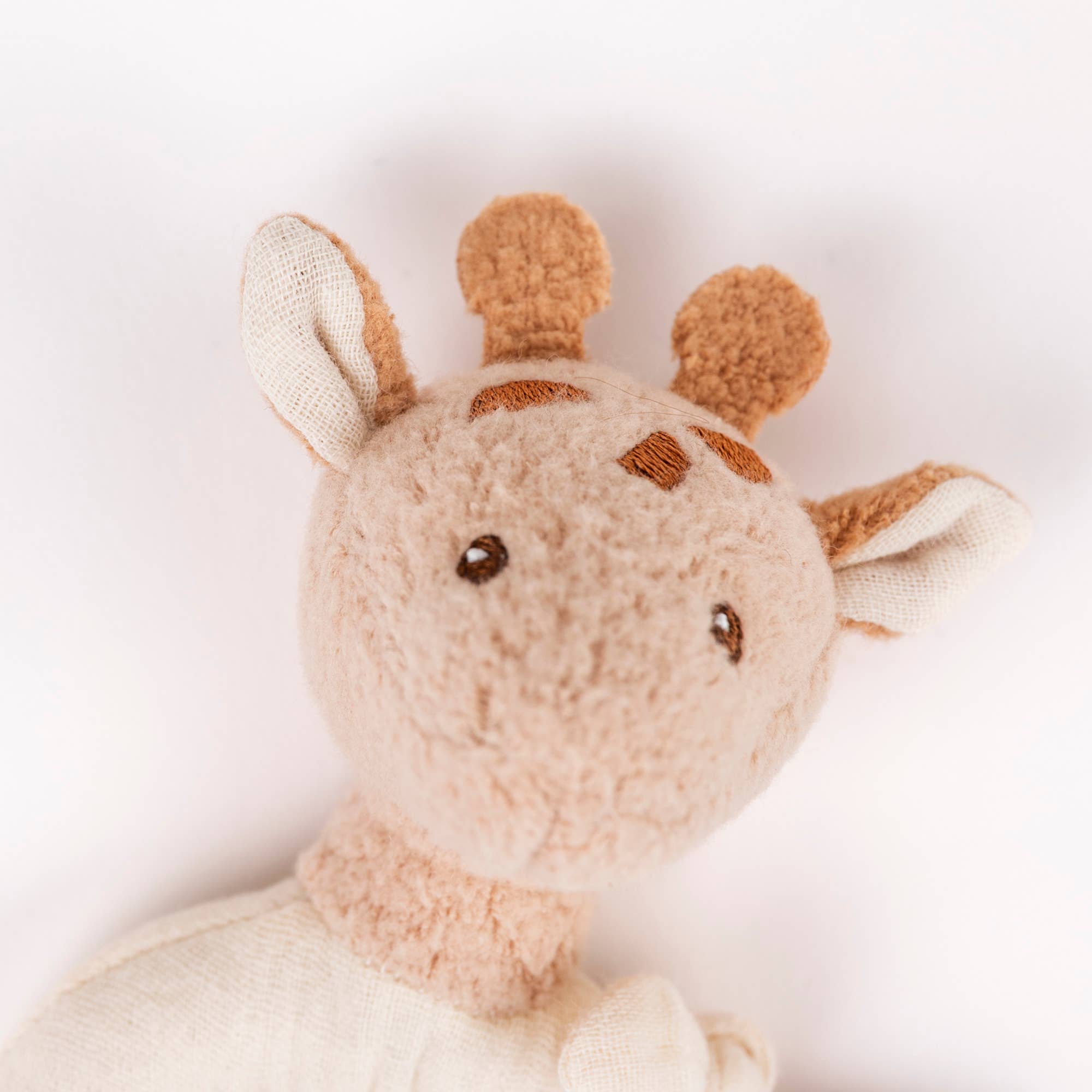 Leonie Giraffe Wood Rattle Baby RattleEgmontTAYLOR + MAX