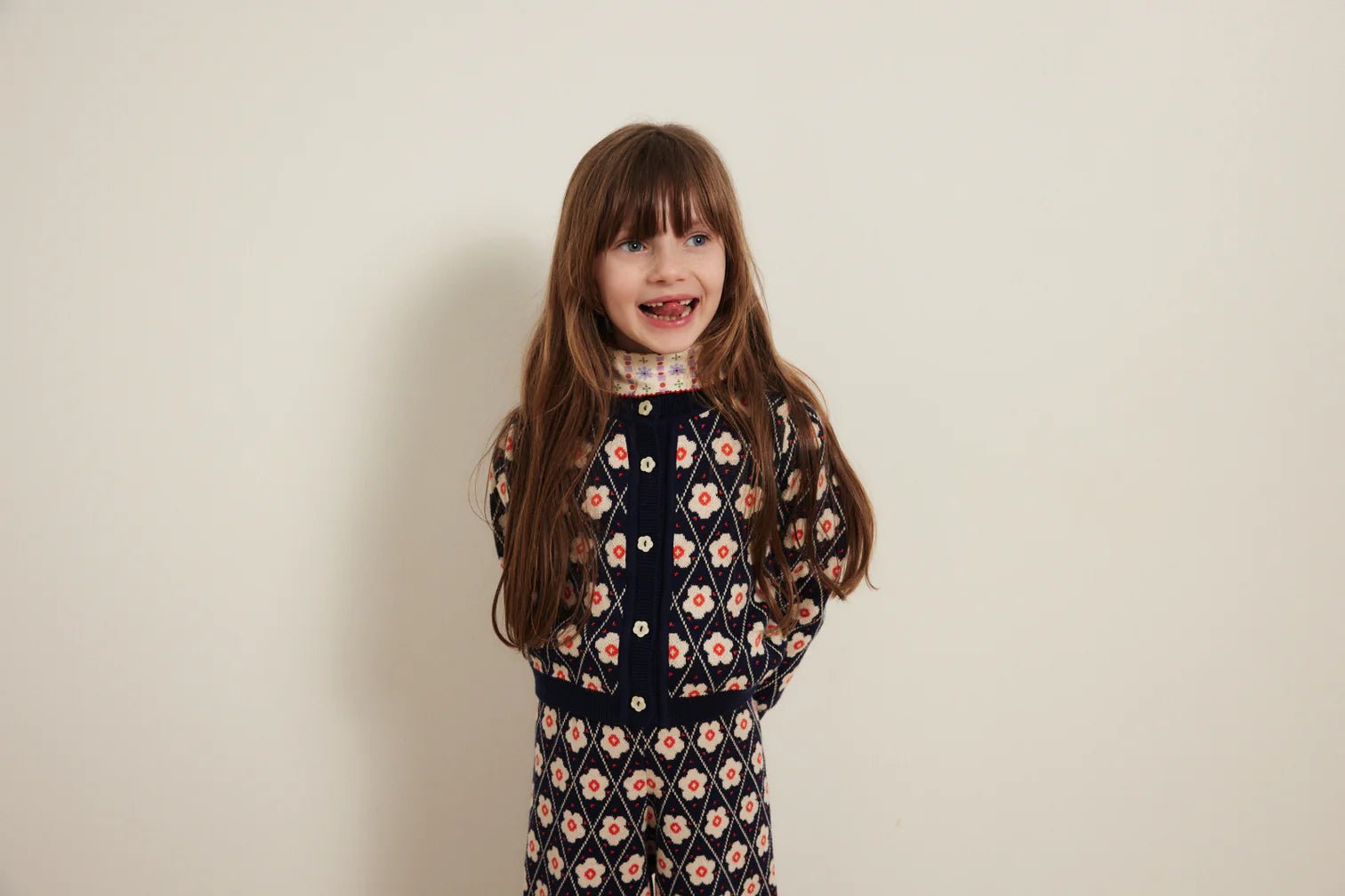 Lison Cardigan in Navy Flowers GirlsHello SimoneTAYLOR + MAX