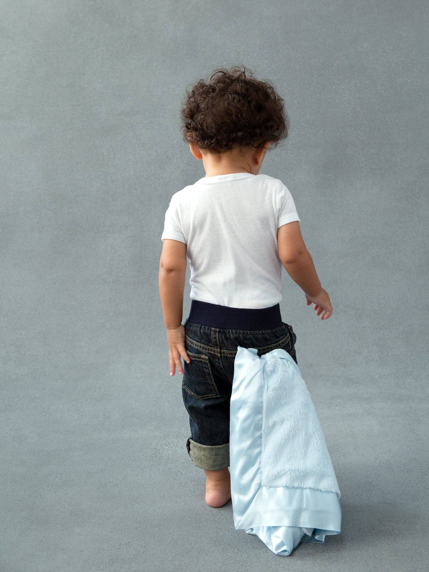 Luxe™ Blanky| Blue Little GiraffeTAYLOR + MAX