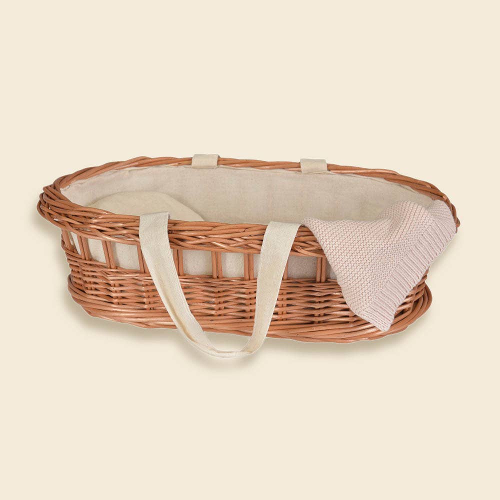 Wicker Carry Cot with Knitted Blanket EgmontTAYLOR + MAX