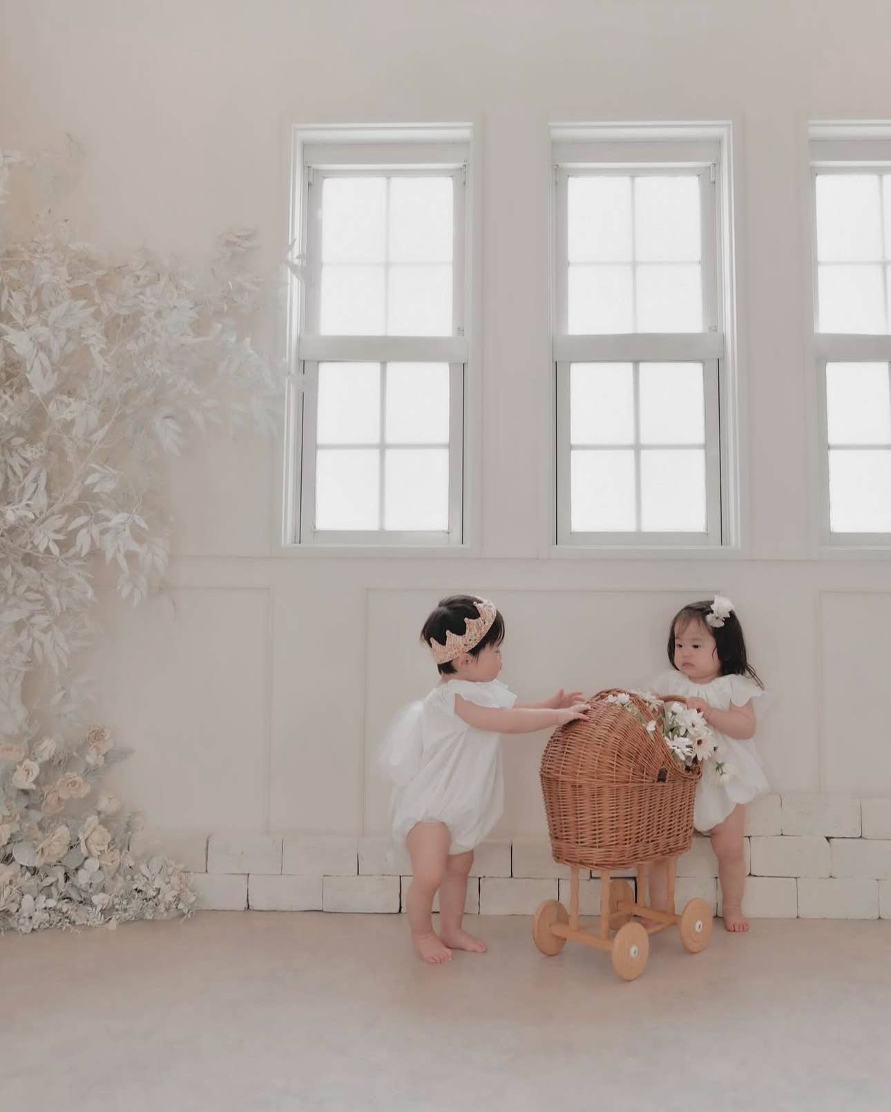 Wicker Pram Eggshell EgmontTAYLOR + MAX