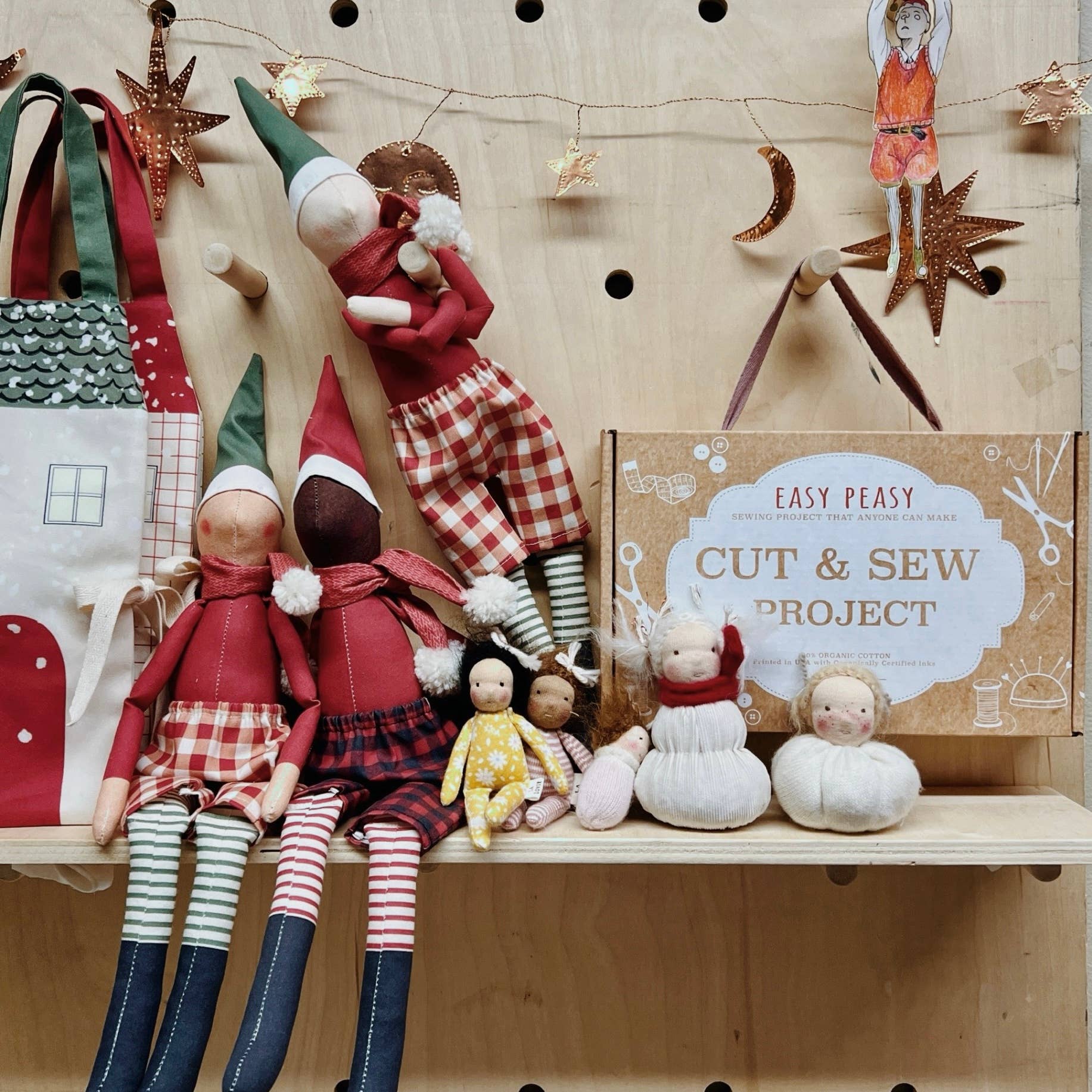 DIY Elf Doll | Jingle DIYIa LovieTAYLOR + MAX