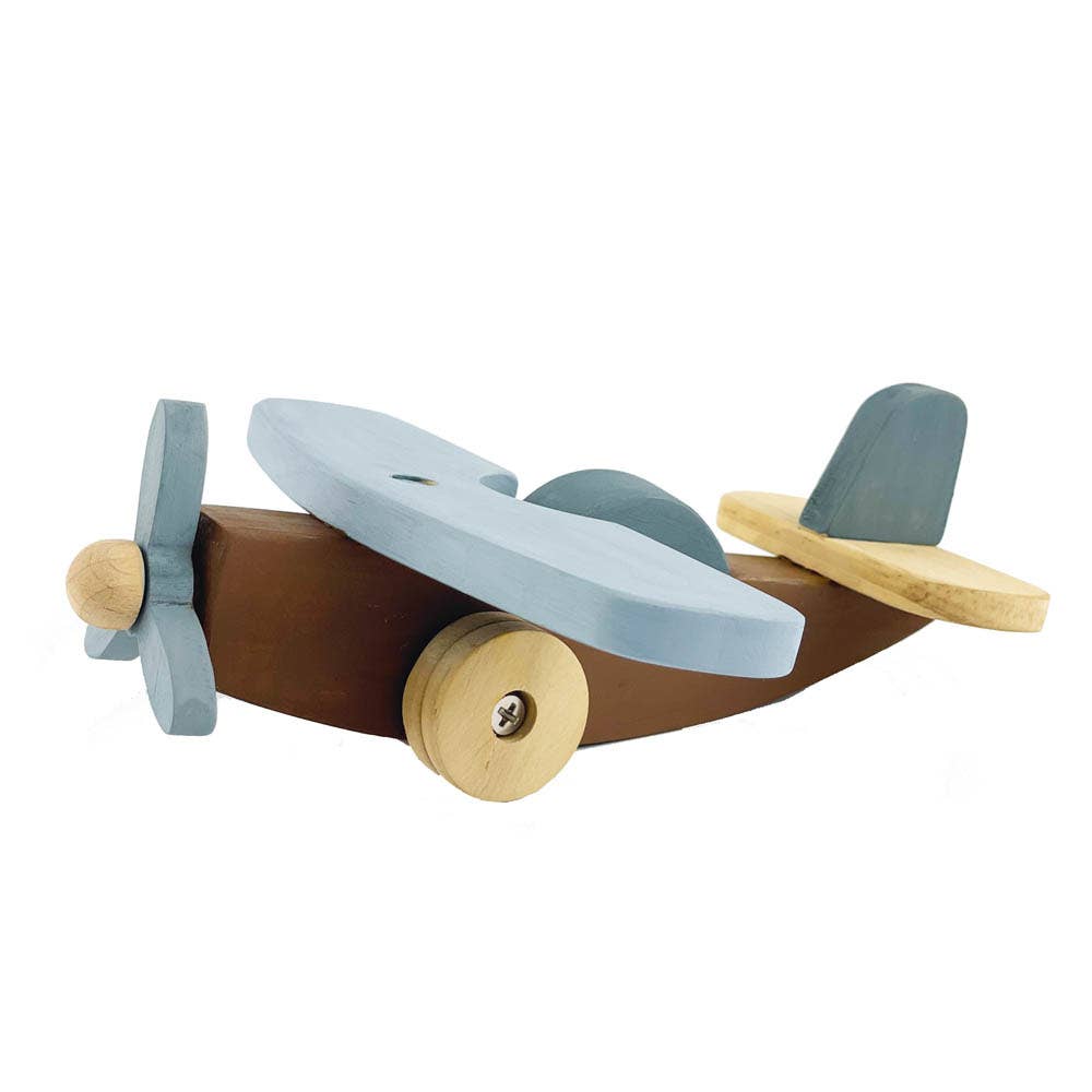 DIY Wooden Plane - TAYLOR + MAXEgmont