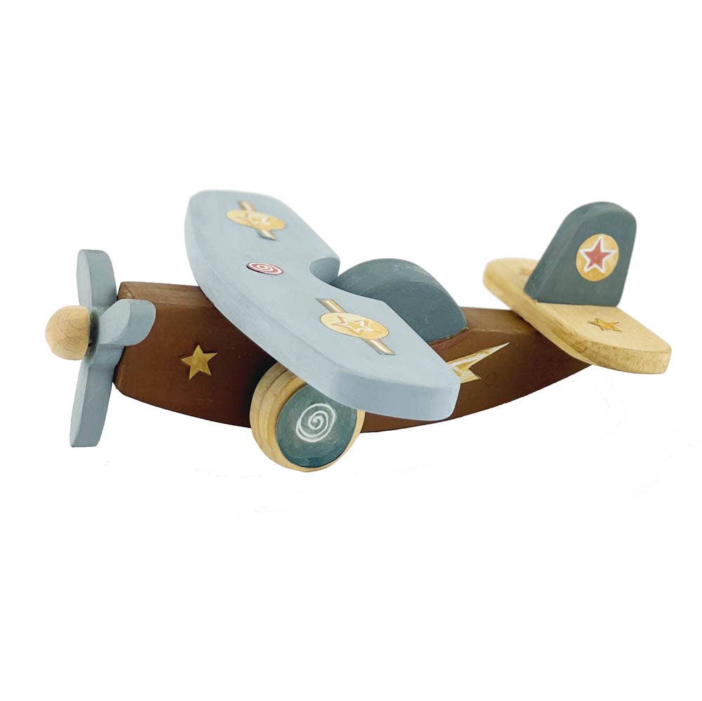 DIY Wooden Plane - TAYLOR + MAXEgmont