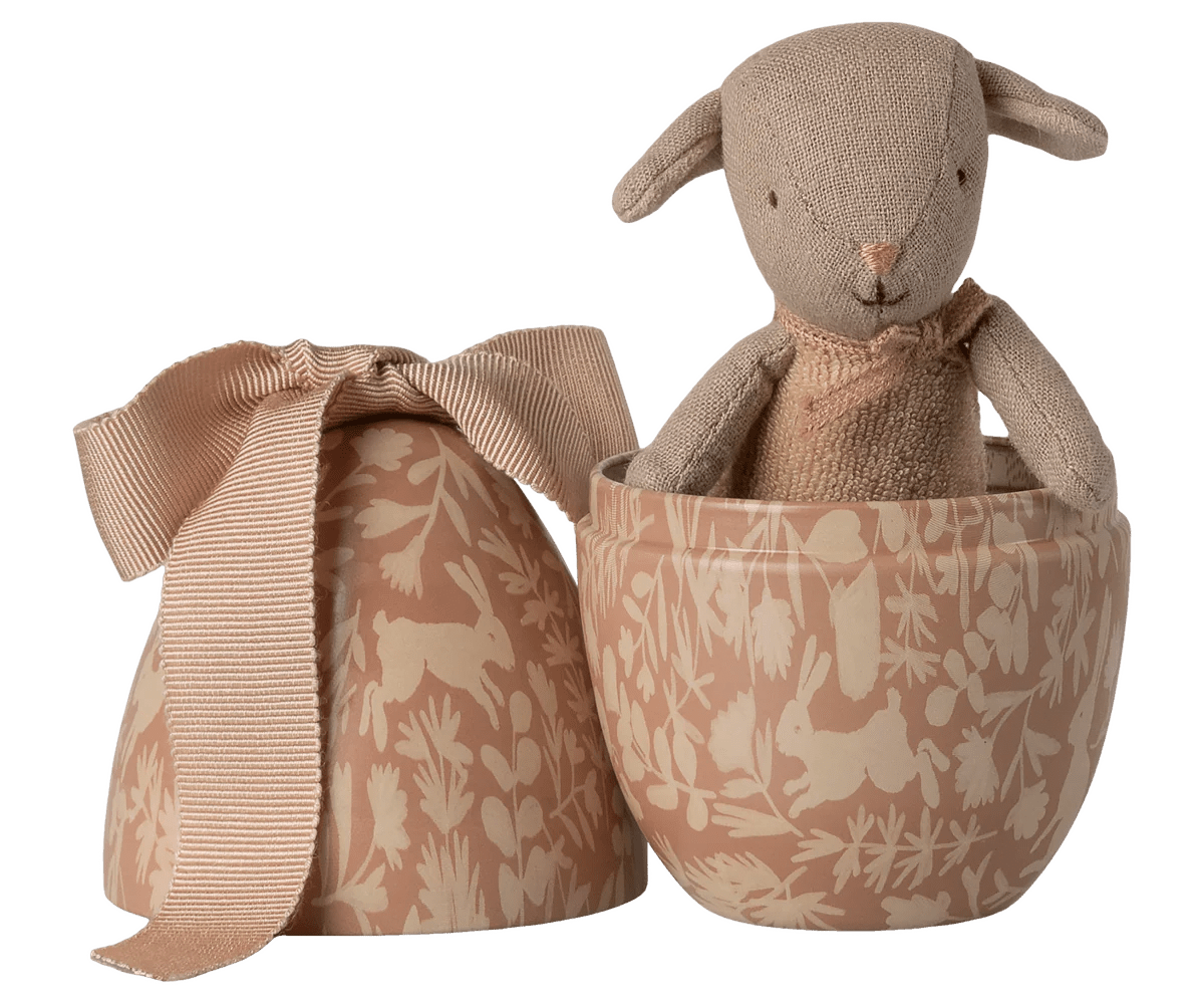 Easter Egg w/Micro Lamb | Small Powder MailegTAYLOR + MAX