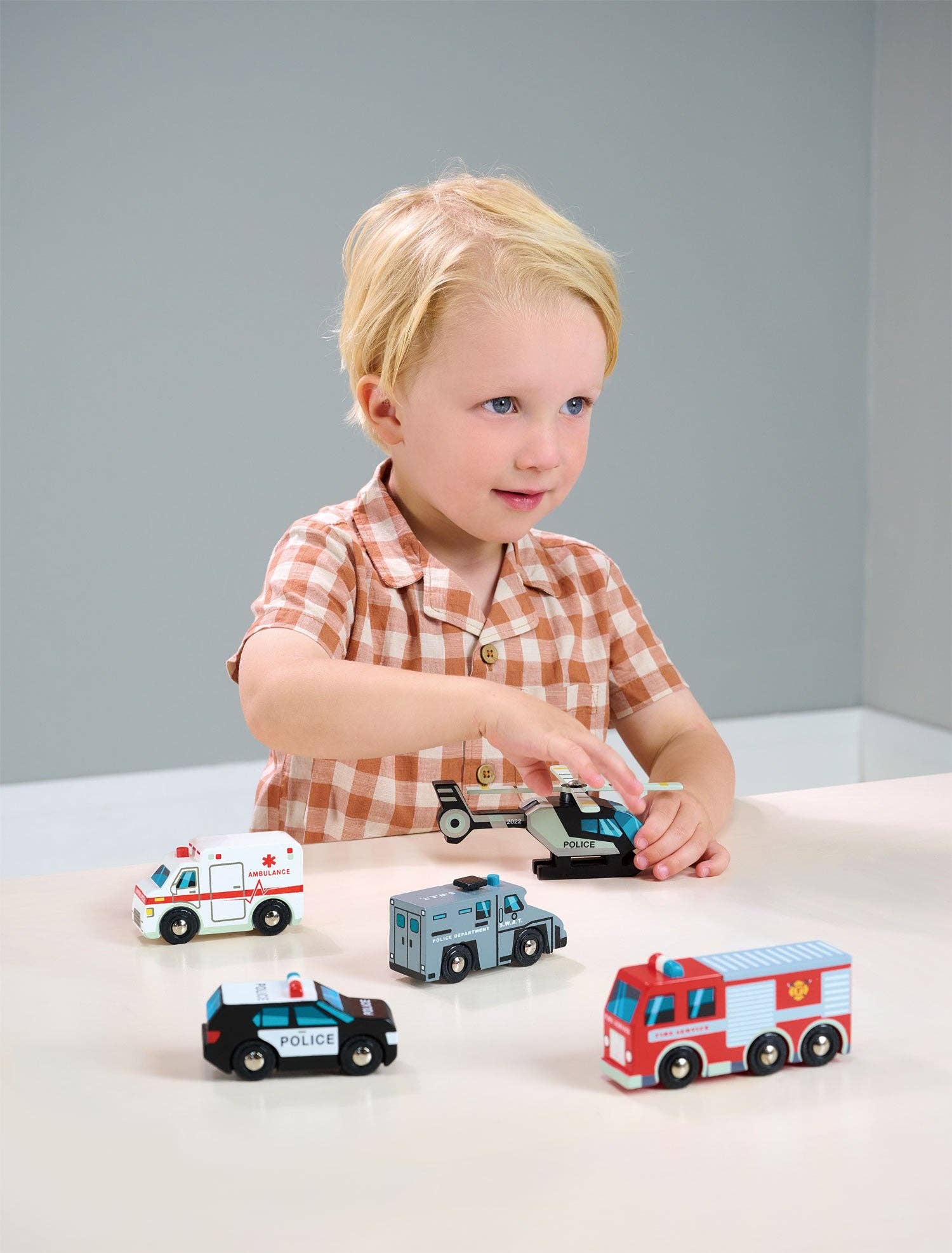 Emergency Vehicles Wooden carTender Leaf ToysTAYLOR + MAX