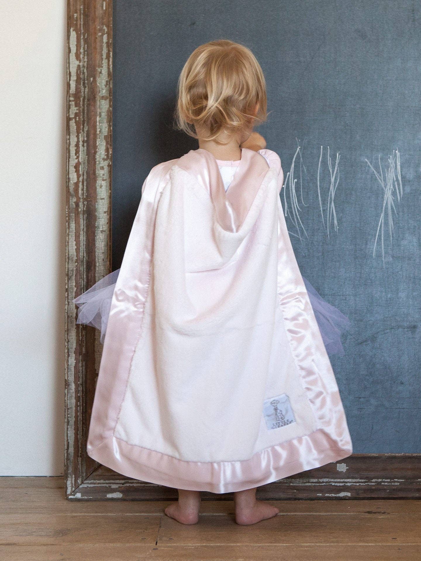 Luxe™ Baby Blanket: Pink / Unboxed - TAYLOR + MAXLittle Giraffe