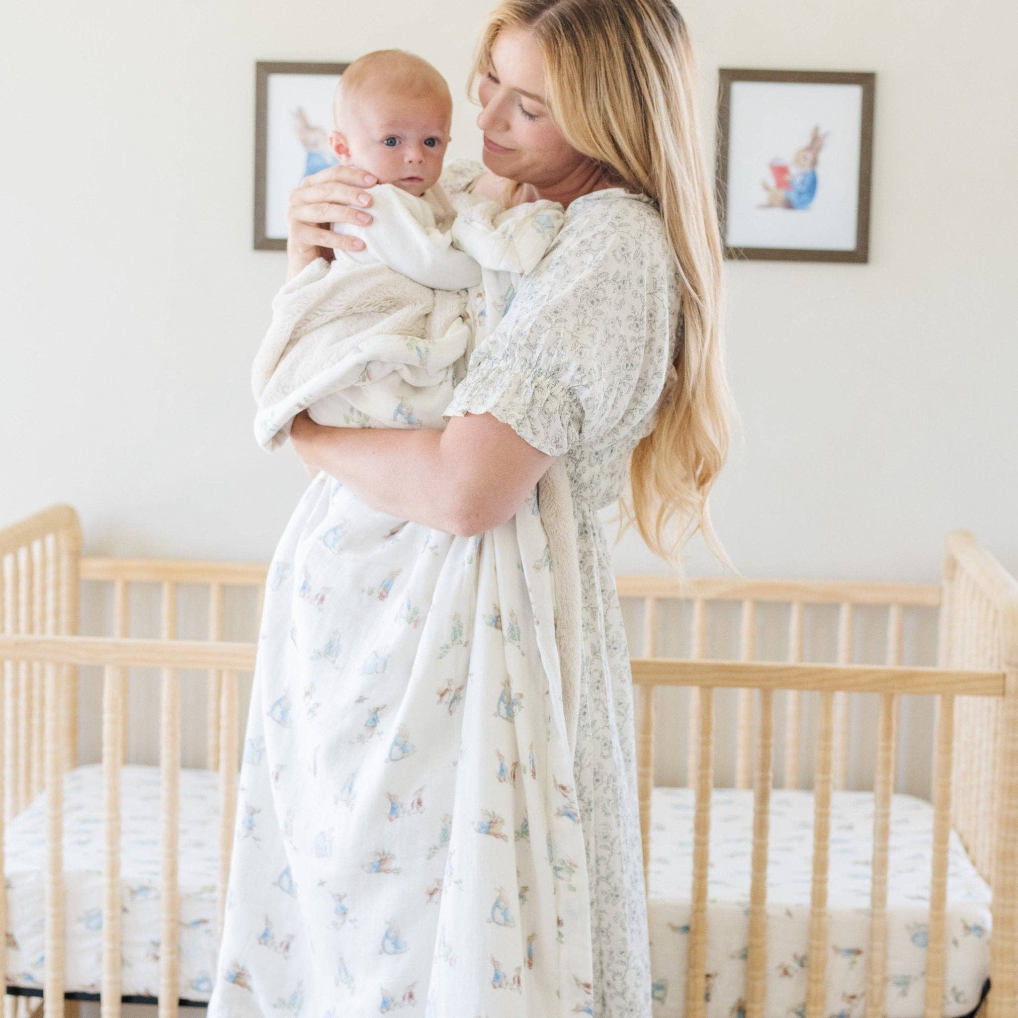 PETER RABBIT™ COTTON MUSLIN CRIB SHEETS: Girl SaranoniTAYLOR + MAX