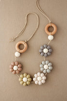 Pram Garland - Daisy | Neutral - TAYLOR + MAXLittle Chew