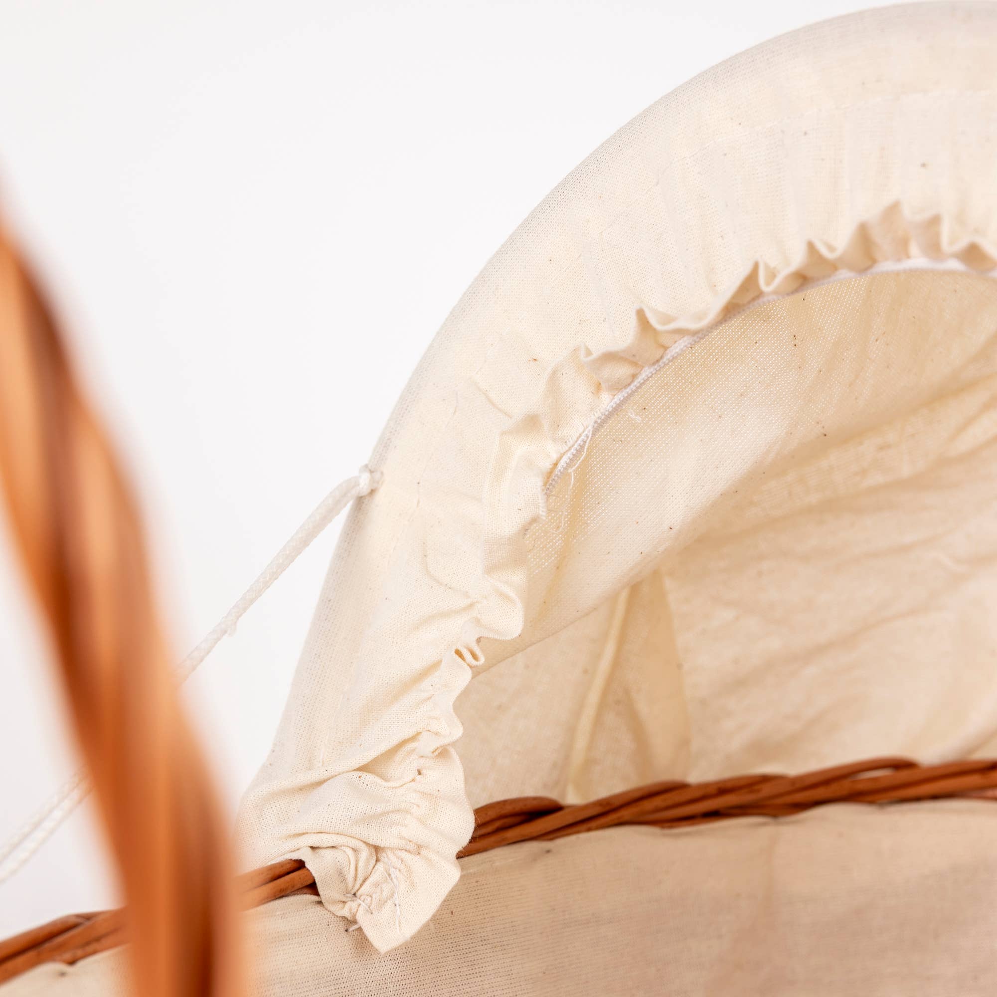 Wicker Pram Eggshell EgmontTAYLOR + MAX