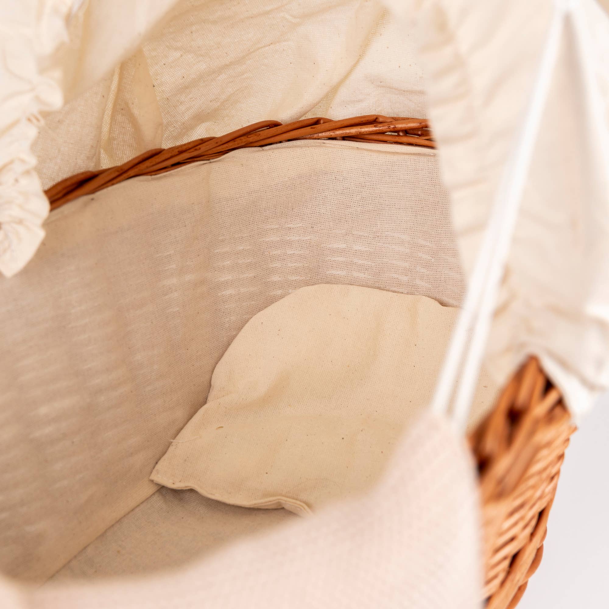 Wicker Pram Eggshell EgmontTAYLOR + MAX