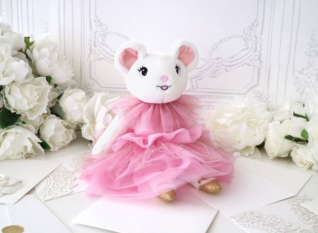 Claris The Chicest Mouse In Paris - TAYLOR + MAXClaris